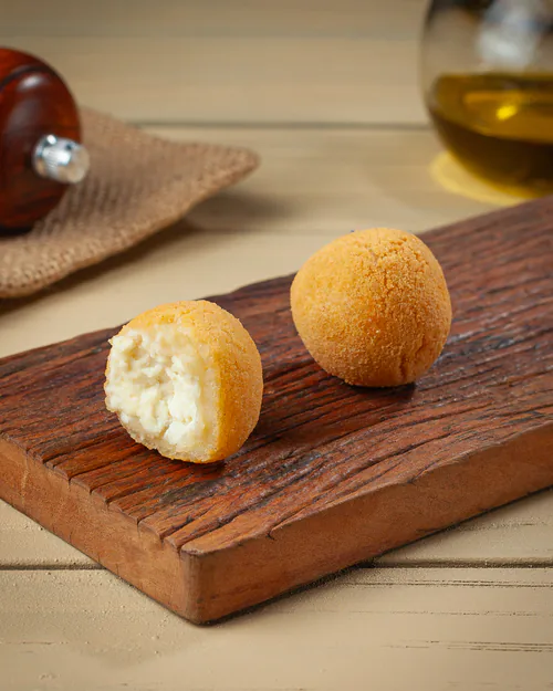 Bolinha de cream cheese frita mini salgado congelado