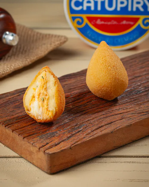 Coxinha de frango com catupiry congelada para buffets